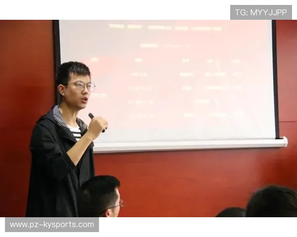 国际游泳教练在训练中推广认知训练与决策能力培养,资深游泳教练 国际游泳教练在训练中推广认知训练与决策能力培养,资深游泳教练